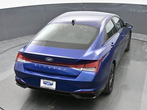 Used 2022 Hyundai Elantra SEL w/ Convenience Package image 34