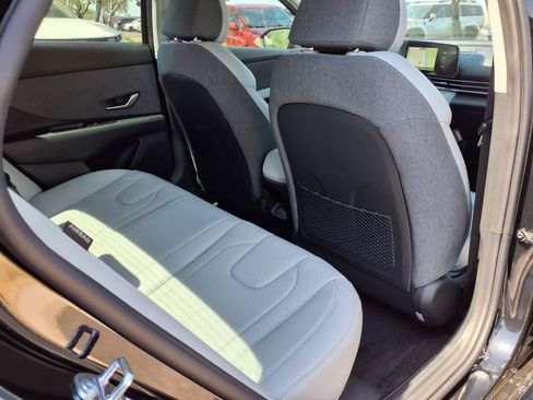 New 2026 Hyundai Elantra Limited FWD image 8