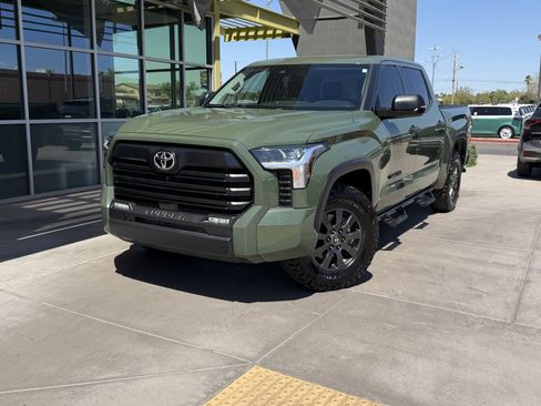 Used 2022 Toyota Tundra SR5 w/ Convenience Package RWD image 2