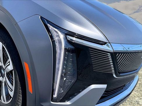 Certified 2026 Cadillac Escalade IQ Luxury 1 AWD/4WD image 32