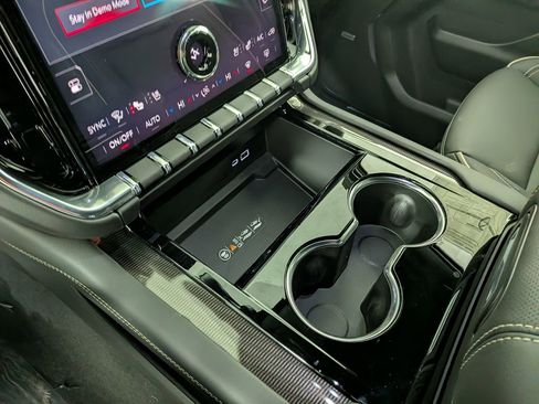 New 2026 GMC Yukon XL Elevation w/ Elevation Premium Package image 25