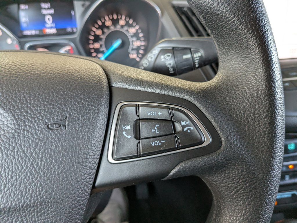 Used 2019 Ford Escape SE FWD image 19