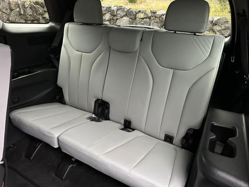 Used 2025 Hyundai Palisade SEL image 12