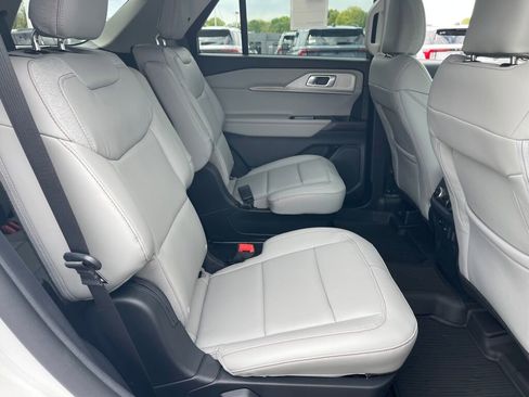New 2026 Ford Explorer Active AWD/4WD image 23