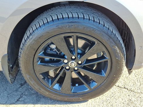 Used 2026 Jaguar F-PACE R-Dynamic S AWD/4WD image 9