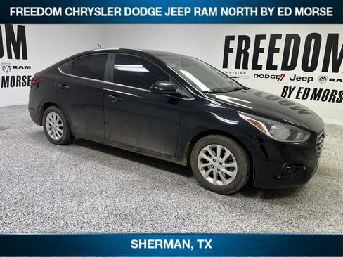 Used 2019 Hyundai Accent SEL image 3