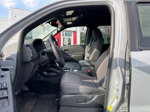 Certified 2026 Nissan Frontier SV w/ All-Weather Content Package AWD/4WD image 12