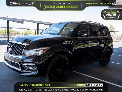 Used 2017 INFINITI QX80 4WD w/ Deluxe Technology Package image 3