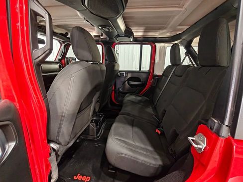Used 2018 Jeep Wrangler Unlimited Sport S AWD/4WD image 24