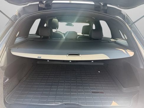 Used 2018 Mercedes-Benz GLC 300 4MATIC image 9
