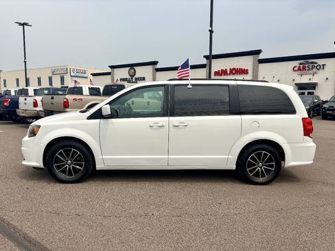 Used 2018 Dodge Grand Caravan GT FWD image 3