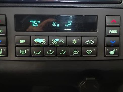 Used 2008 Buick LaCrosse CXL FWD image 21