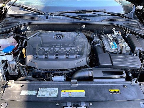 Used 2022 Volkswagen Passat 2.0T SE FWD image 9