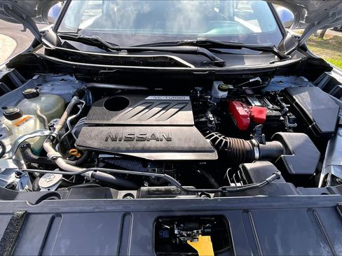 Used 2024 Nissan Rogue SV image 31