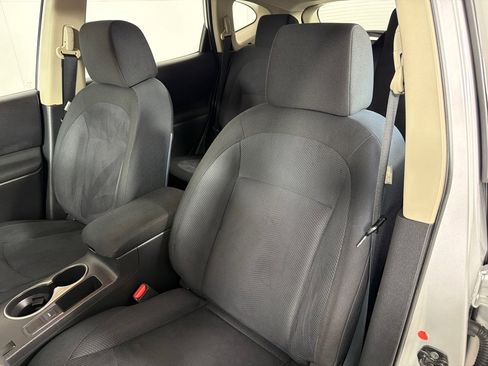 Used 2015 Nissan Rogue S w/ Convenience Package image 9