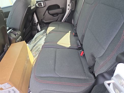 New 2026 Jeep Wrangler Unlimited Rubicon image 6