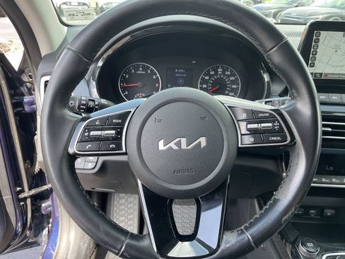 Used 2022 Kia Seltos S FWD image 15