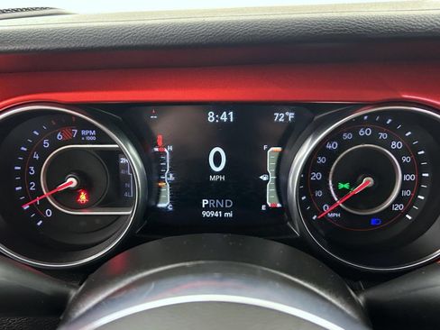Used 2021 Jeep Wrangler Unlimited Rubicon AWD/4WD image 14