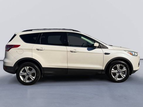 Used 2014 Ford Escape SE w/ Equipment Group 201A image 2
