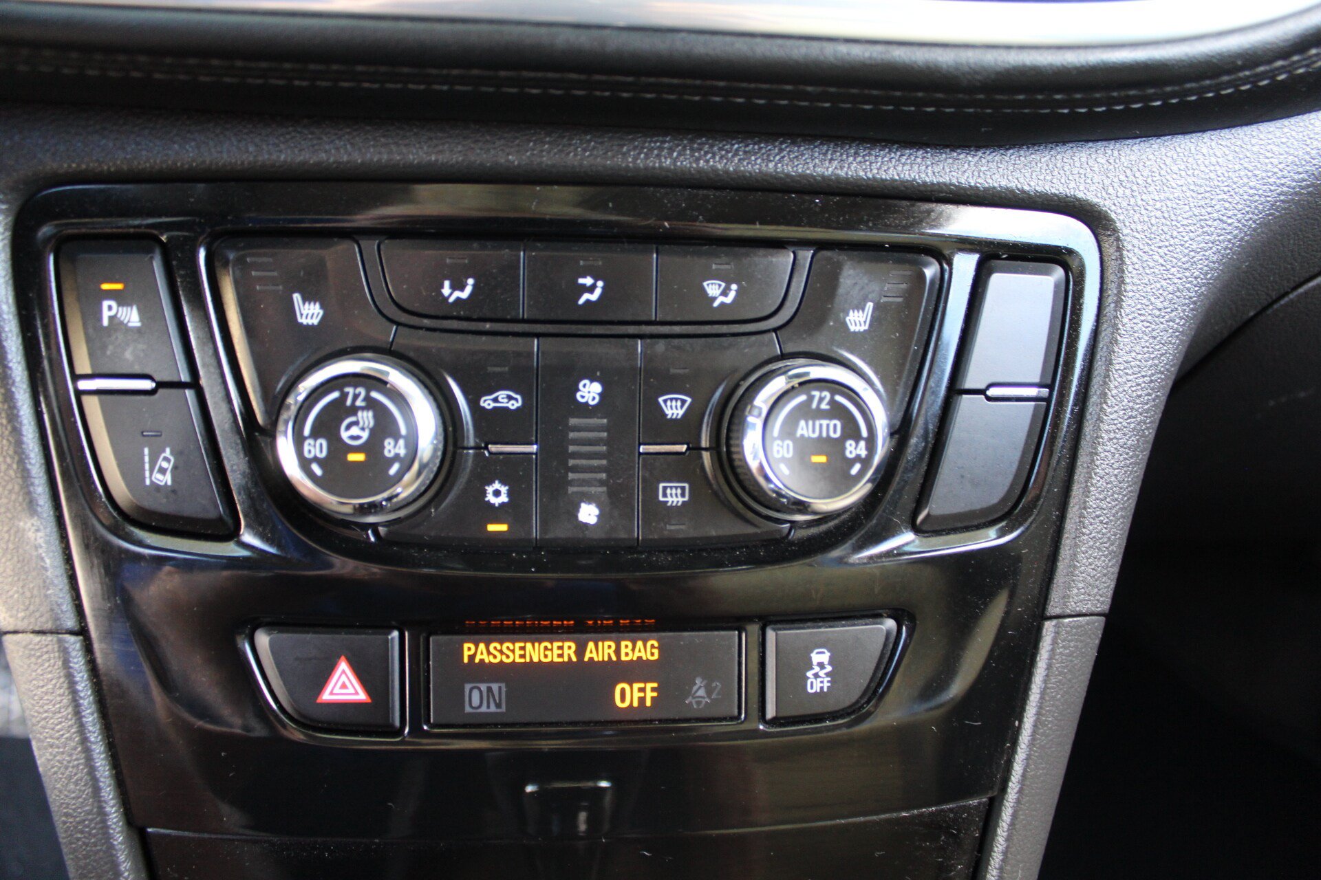 Used 2019 Buick Encore Essence w/ Safety Package II AWD/4WD image 42