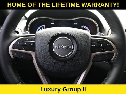 Used 2015 Jeep Grand Cherokee Limited w/ Luxury Group II image 19