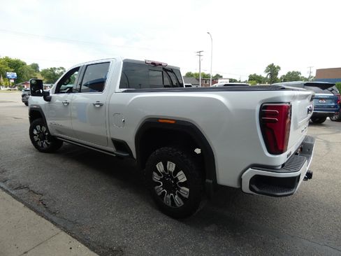 Certified 2024 GMC Sierra 3500 Denali w/ Denali Reserve Package AWD/4WD image 11