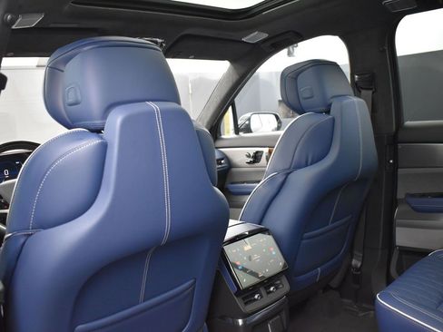 New 2026 Cadillac Vistiq Premium Luxury w/ LPO, Floor Liner Package image 30