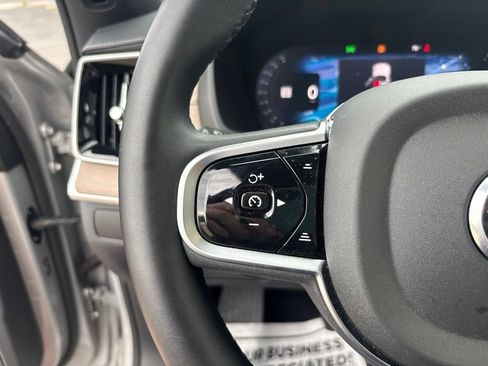 Certified 2025 Volvo XC90 B6 Plus AWD/4WD image 19