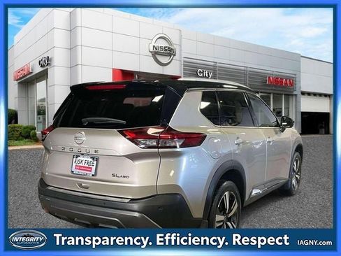 Used 2023 Nissan Rogue SL AWD/4WD image 7