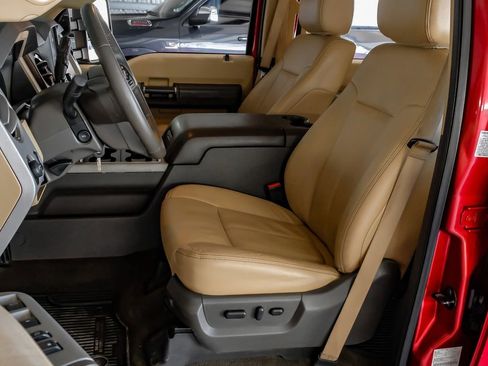 Used 2015 Ford F350 Lariat w/ Lariat Interior Package image 29