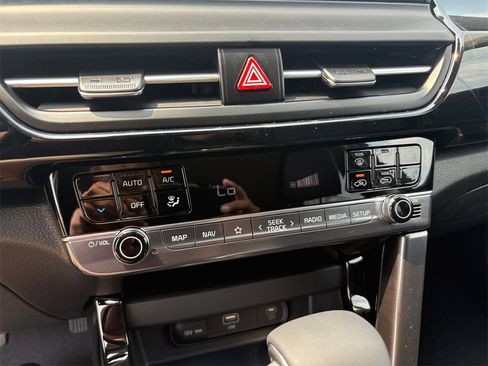 New 2025 Kia Seltos S image 29