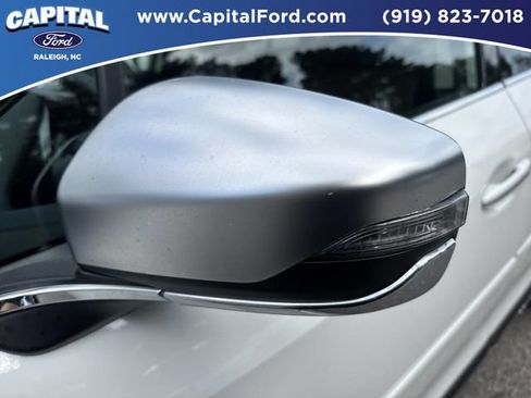 Used 2021 Subaru Outback Touring XT AWD/4WD image 12