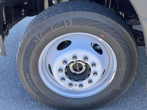 New 2025 Ford F550 2WD Regular Cab Super Duty image 6