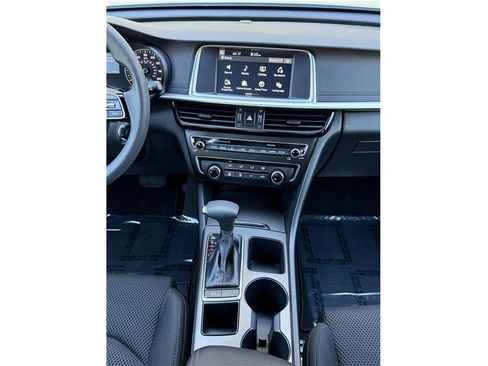 Used 2020 Kia Optima LX image 8