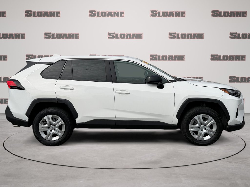Used 2025 Toyota RAV4 LE AWD/4WD image 6