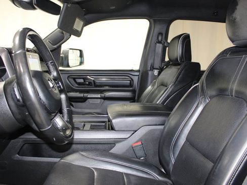 Used 2022 RAM 1500 Limited w/ Body Color Bumper Group AWD/4WD image 17