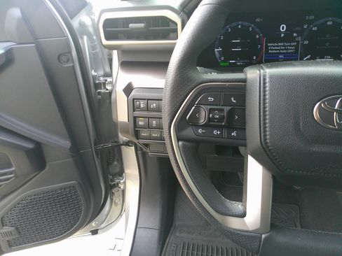 Used 2025 Toyota 4Runner TRD Off-Road Premium image 21