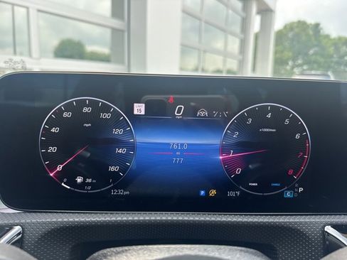 Used 2025 Mercedes-Benz CLA 250 4MATIC image 15