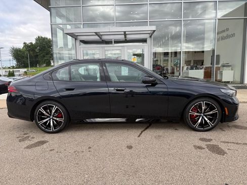 Used 2026 BMW 540i xDrive AWD/4WD image 2