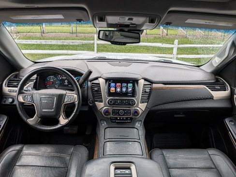 Used 2018 GMC Yukon Denali w/ Denali Ultimate Package AWD/4WD image 31