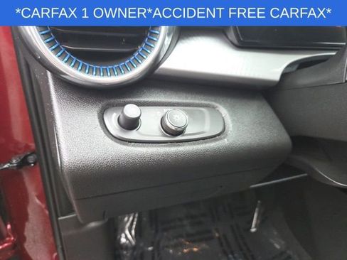 Used 2025 Chevrolet Trax LT w/ LT Convenience Package FWD image 27