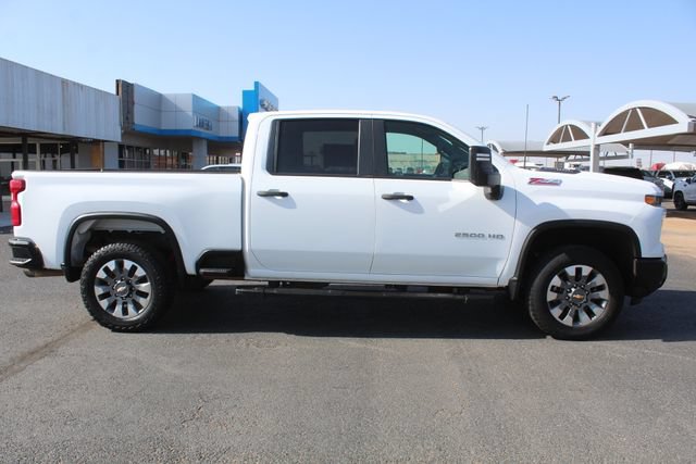 Used 2024 Chevrolet Silverado 2500 Custom w/ Custom Value Package AWD/4WD image 2
