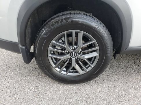 Certified 2025 Nissan Rogue S FWD image 5