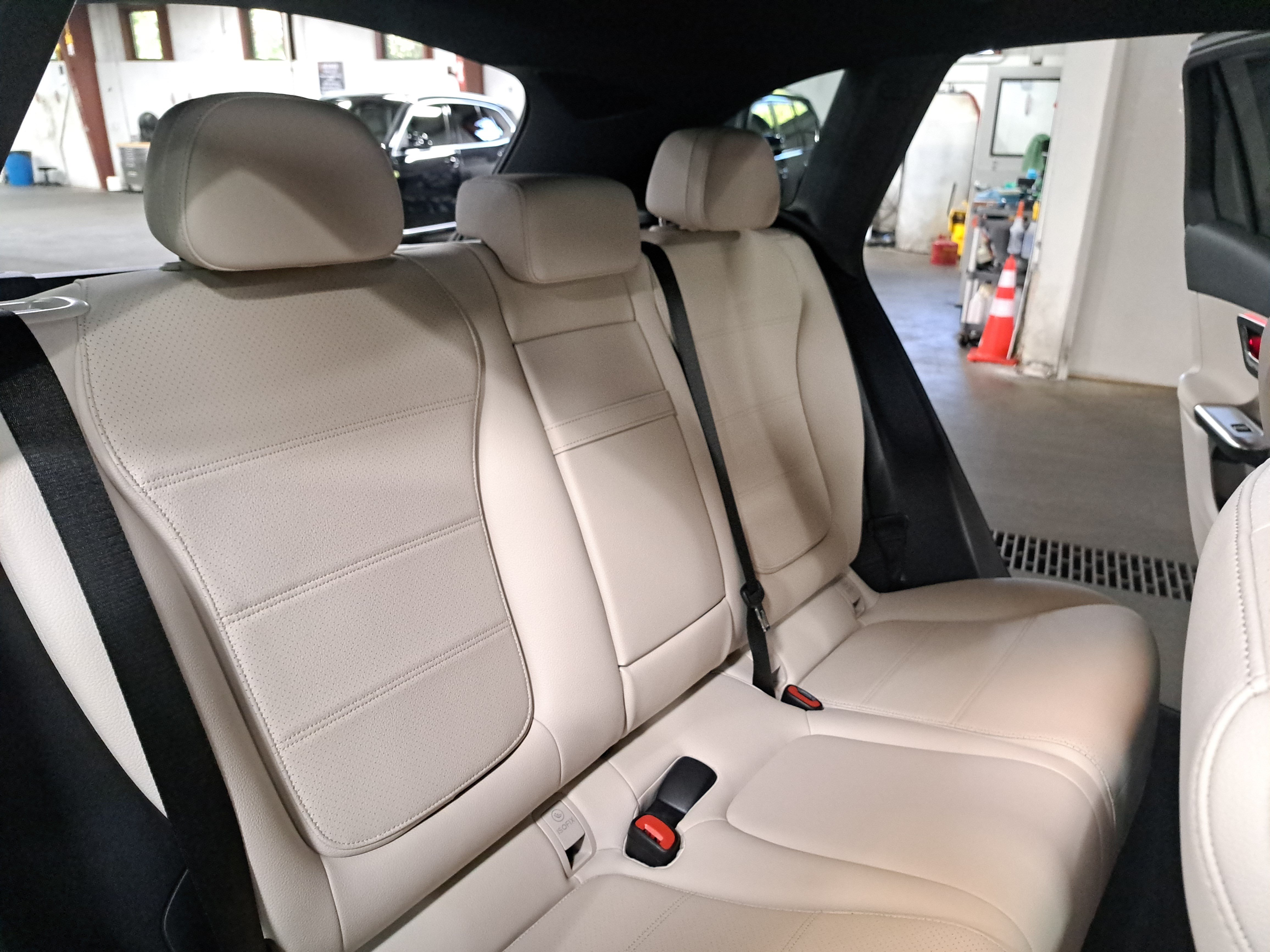 Used 2026 Mercedes-Benz GLC 300 4MATIC image 13