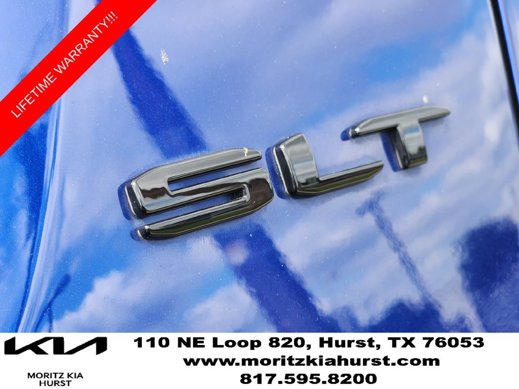 Used 2023 GMC Acadia SLT w/ Elevation Edition FWD image 16
