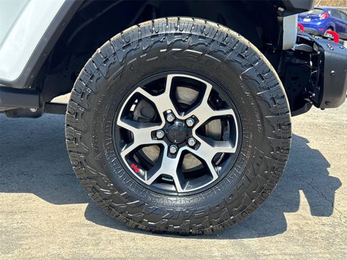 Used 2019 Jeep Wrangler Unlimited Rubicon AWD/4WD image 6