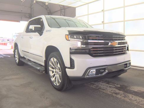 Used 2020 Chevrolet Silverado 1500 High Country AWD/4WD image 2