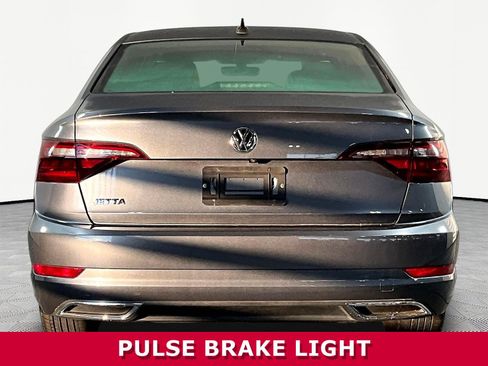 Used 2020 Volkswagen Jetta R-Line w/ R-Line Cold Weather Package FWD image 5