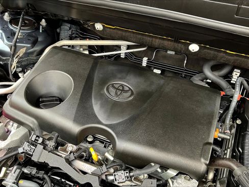 Used 2021 Toyota Venza Limited w/ Advanced Technology Package AWD/4WD image 31