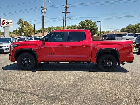 Used 2025 Toyota Tundra Limited AWD/4WD image 2